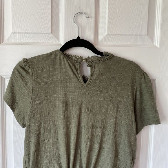 Self Esteem Blouse Women’s Size Small Short Sleeve Tie Bottom Lace Keyhole Green - Picture 8 of 11